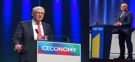Die Vorsitzenden bei Ihren Eröffnungsreden: Dr. Düttmann Ceconomy und Olaf Koch Metro Die Vorsitzenden bei Ihren Eröffnungsreden: Dr. Düttmann Ceconomy und Olaf Koch Metro