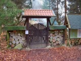 Das Eingangstor zur Waldschenke.
