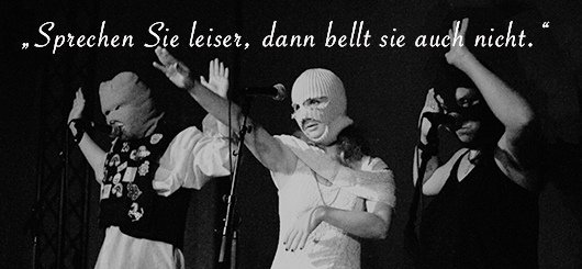 „Pussy Riot“ zeigen aktivistisches Musiktheater „Pussy Riot“ zeigen aktivistisches Musiktheater