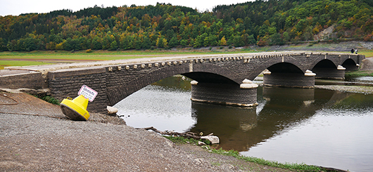 Freigelegte Brücke von Asel 