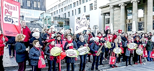 Equal Pay Day Aktion in Stuttgart
