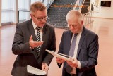 Übergabe des Forderungspapier