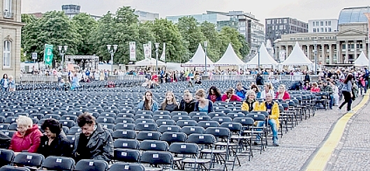 Schlossplatz wird zum Fernsehstudio