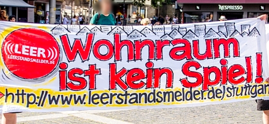 Demonstranten gegen den Immobiliendialog der Stadt Stuttgart