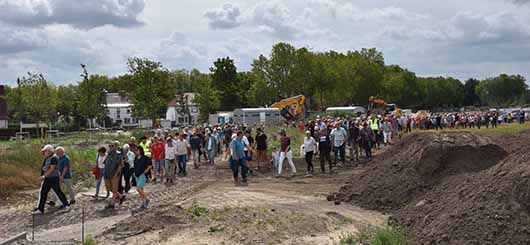 Die Baustelle wird erwandert