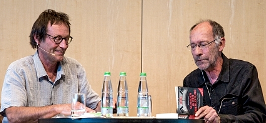 Arno Luik und Stefan Siller bei der Buchvorstellung