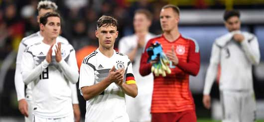 DFB-Team nach dem Spiel gegen Argentinien DFB-Team nach dem Spiel gegen Argentinien