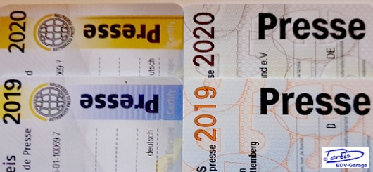 links nicht bundeseinheitlicher Ausweis / rechts bundeseinheitlicher Ausweis