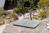 Sonnenuhr, aber (noch?) nicht auf Sommerzeit umgestellt