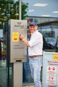 Axel Schulz am Maskomat Fotorechte: Netto Marken Discount Maxhütte-Haidhof