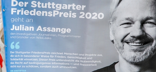 Transparent zur Preisverleiung