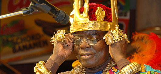 Der König von Ghana am Bonbon-Ball in Wien