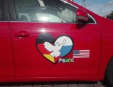 Autoaufkleber von Protestteilnehmern