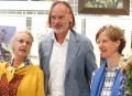 Isolde Paris, Kunsthallenchef Dr. Jörg-Uwe Neumann und Antje Schunke  sind beglückt.