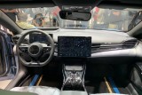Interior mit drehbarem Bildschirm
