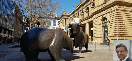 Börsenplatz 4 60313 Frankfurt am Main / Bulle und Bär  - Die Symbole der Börse