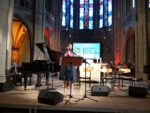 Heike Hänsel von 'Gesellschaft Kultur des Friedens', Organisatorin und Moderatorin des Friedenskonzertes