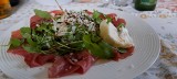 Cena di lusso, il Carpaccio porta il gusto autentico dell'Italia direttamente nel tuo piatto
