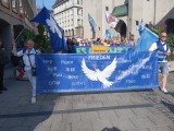 Teilnehmer mit Banner, Aufzug, München, 01.09.2024