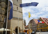 Selbstverständlich weht auch die Europafahne