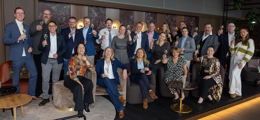 Champagner-Premiere-ber-den-D-chern-Heidelbergs-