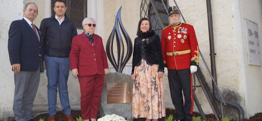 Friedensdenkmal-zum-Nationalfeiertag-enth-llt