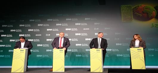 Er-ffnungsbericht-100-Jahre-Gr-ne-Woche