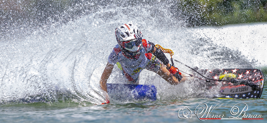 Vollgas-auf-dem-Wasser-
