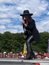     Robin Beck performs her international hit First Time.