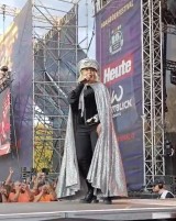     Kim Wilde thrilled the audience with her greatest hits.