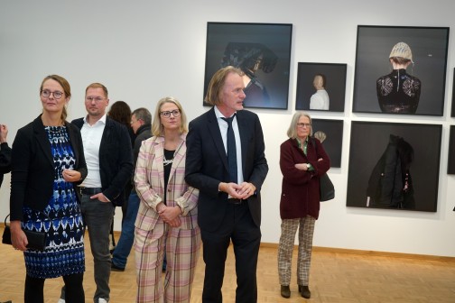 Informativer Rundgang mit Kunsthallenchef und Ministerin