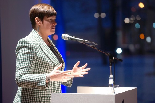 Rostocks Oberbürgermeisterin Eva Maria Kröger sichert weiter die Förderung der Kunst zu